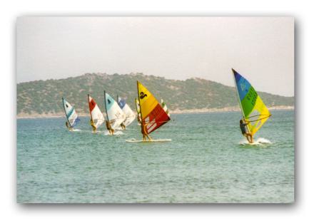 Wir belichten und drucken Digitalfotos von ihren Papierbildern -ohne Negativ.