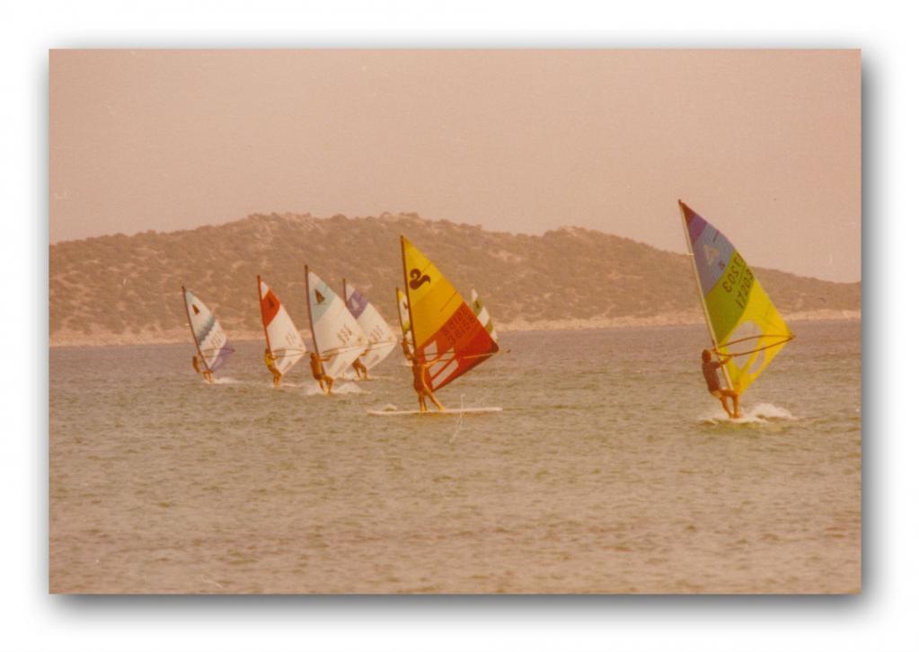 Wir belichten und drucken Digitalfotos von ihren Papierbildern -ohne Negativ.