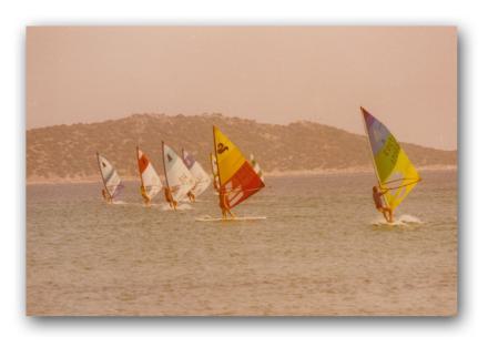 Wir belichten und drucken Digitalfotos von ihren Papierbildern -ohne Negativ.