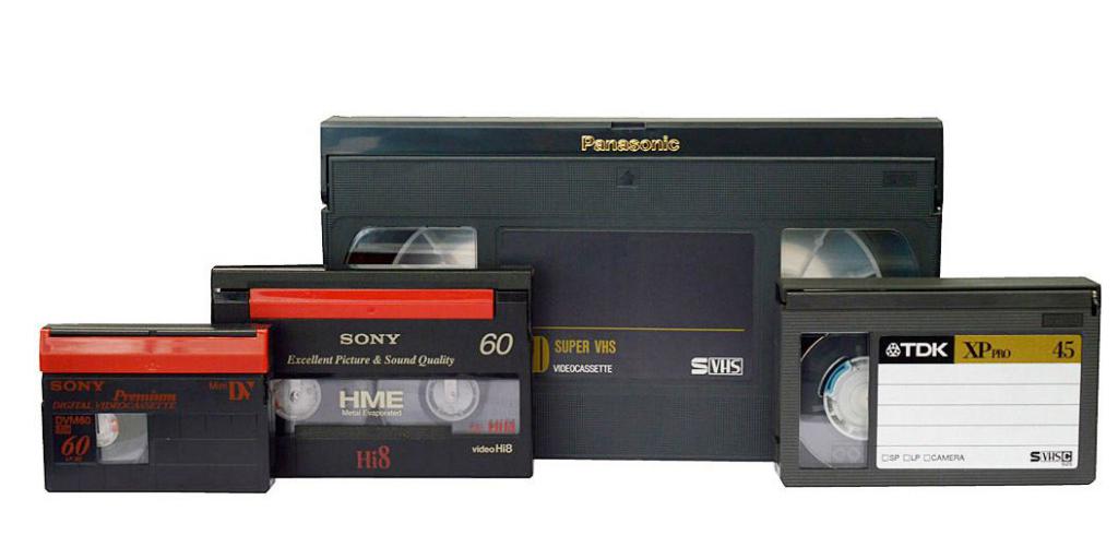 Wir digitalisieren (überspielen) Videokassetten af DVD, BluRay oder Festplatte.