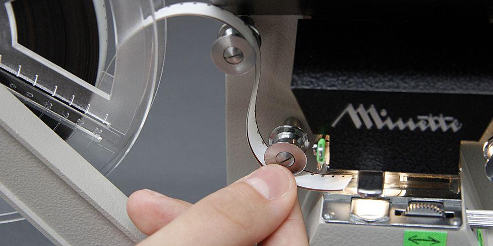 Filmstreifen einfädeln